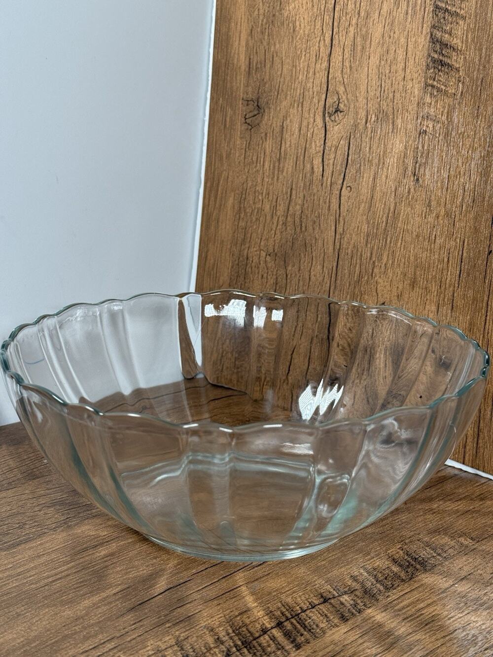 arcoroc france glass serving bowls vintage 9in Arcade Scalloped